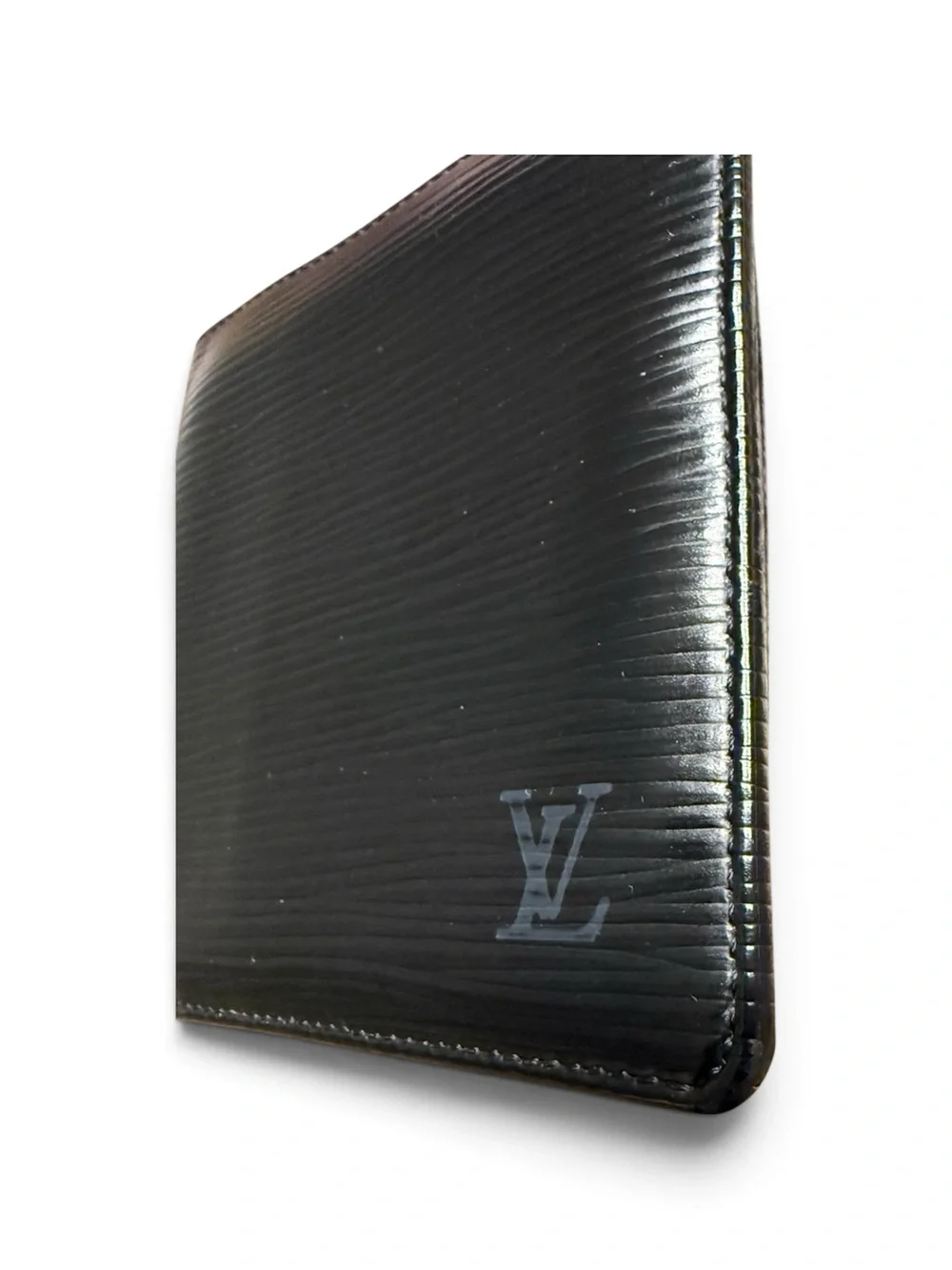 ✨$775 Men’s Louis Vuitton Black Taiga Leather Bifold Wallet